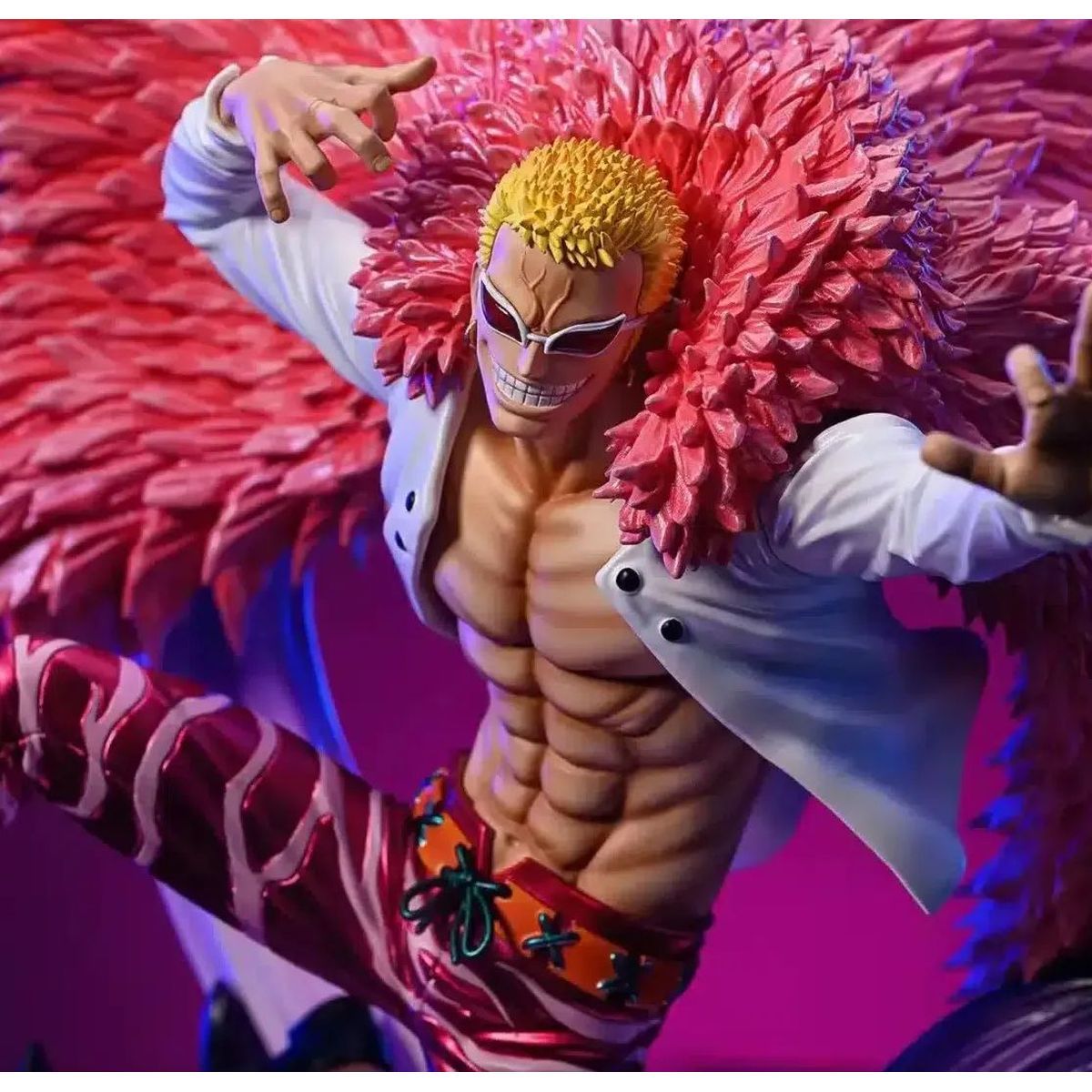 Figur - LX Studio Donquixote Doflamingo - One Piece - Japanisch (34 cm)