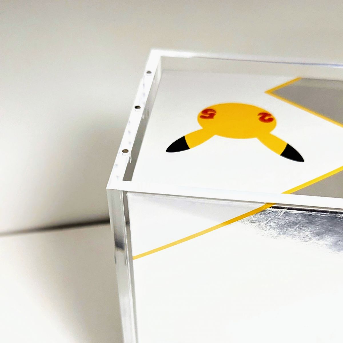 Treasurewise – Plexiglas-Schutzbox für UPC Ultra Premium Pokémon Box 25 Jahre
