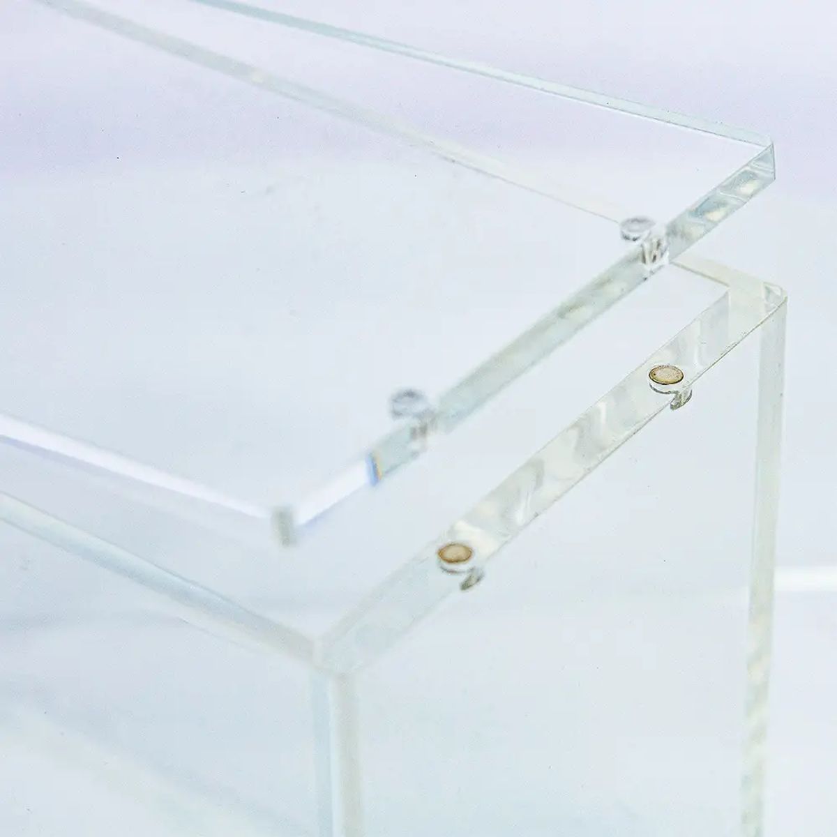 Plexiglas-Schutzvitrine für Boosterboxen/Displays (ETB) – Magnetdeckel – Phoenix Shield